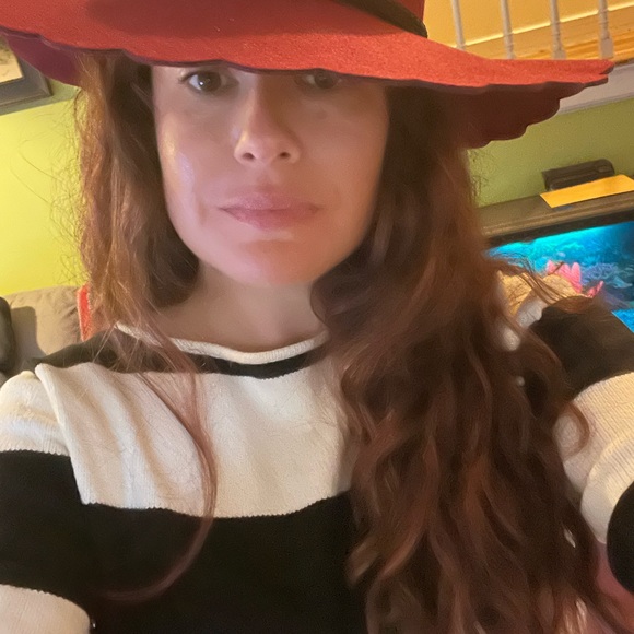 Meet your Posher, Michelle - Picture 3 of 5